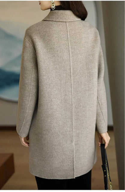 🌈Vruća rasprodaja u tijeku⛄Novi stil vunenog kaputa srednje duljine boje kave za jesen i zimu 2025.