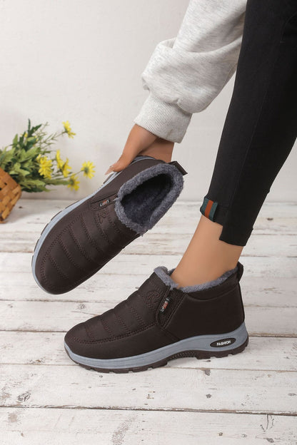 🔥【35-48】Uniseks zimske čizme s podstavom od pliša – tople, udobne i protuklizne za hladno vrijeme.