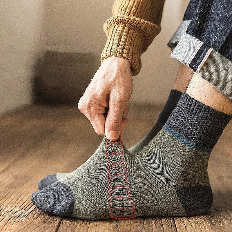 😍🧦【10 pari】Jesenske i zimske antibakterijske i dezodorans tople vunene čarape