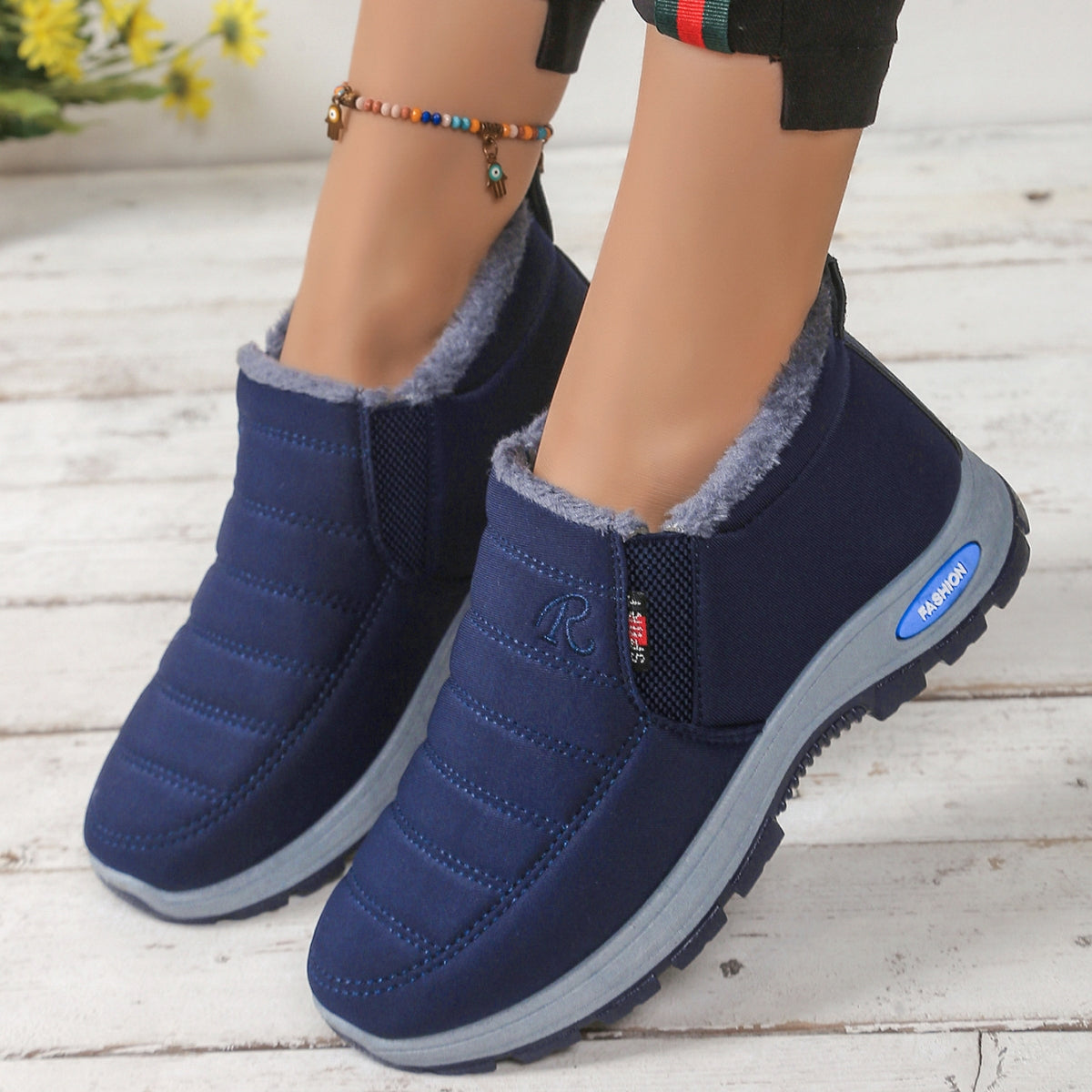 🔥【35-48】Uniseks zimske čizme s podstavom od pliša – tople, udobne i protuklizne za hladno vrijeme.